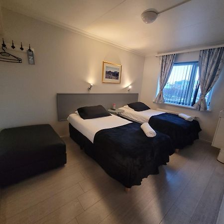 B&B Guesthouse - Bed And Breakfast Keflavik Centre Extérieur photo