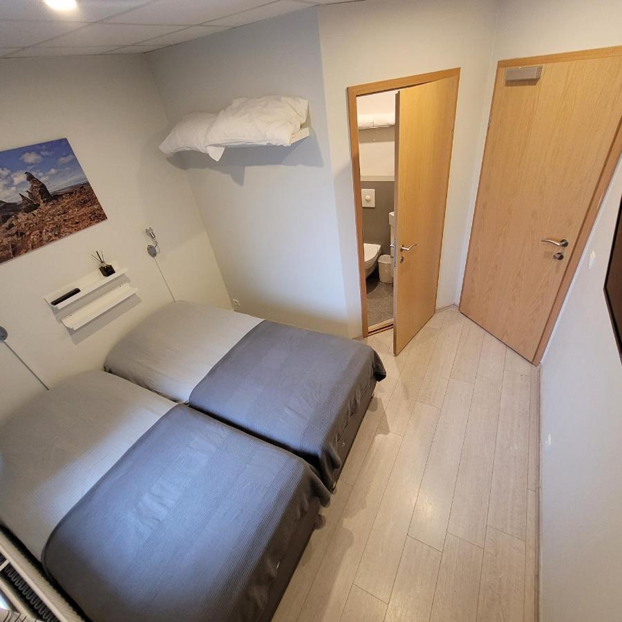 B&B Guesthouse - Bed And Breakfast Keflavik Centre Extérieur photo