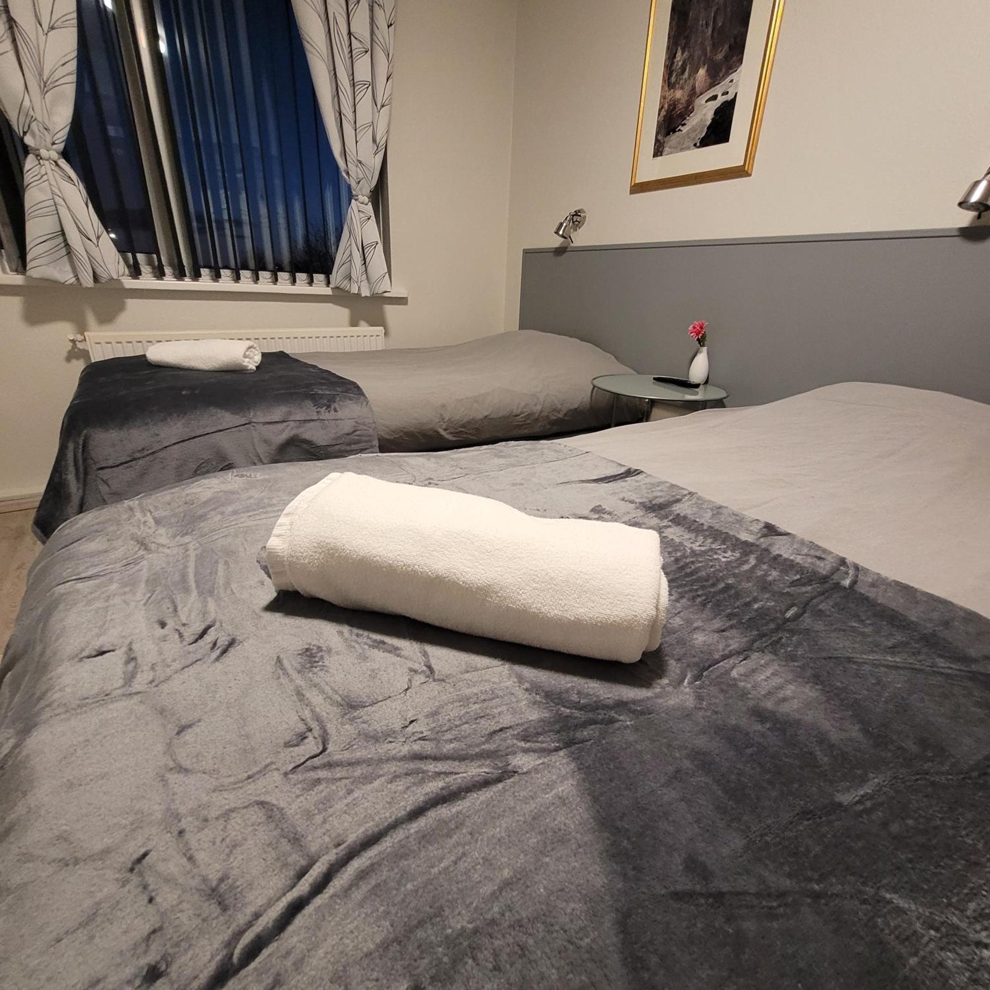 B&B Guesthouse - Bed And Breakfast Keflavik Centre Extérieur photo