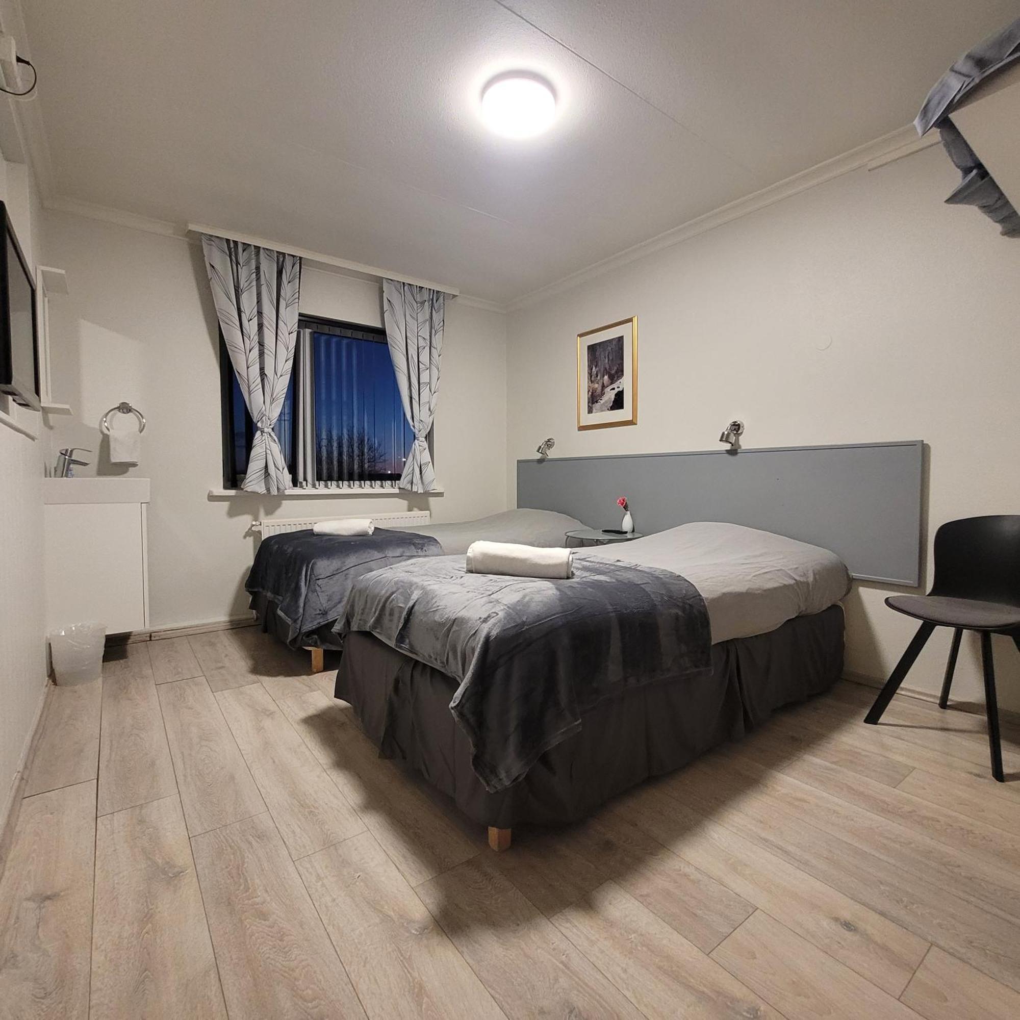 B&B Guesthouse - Bed And Breakfast Keflavik Centre Extérieur photo