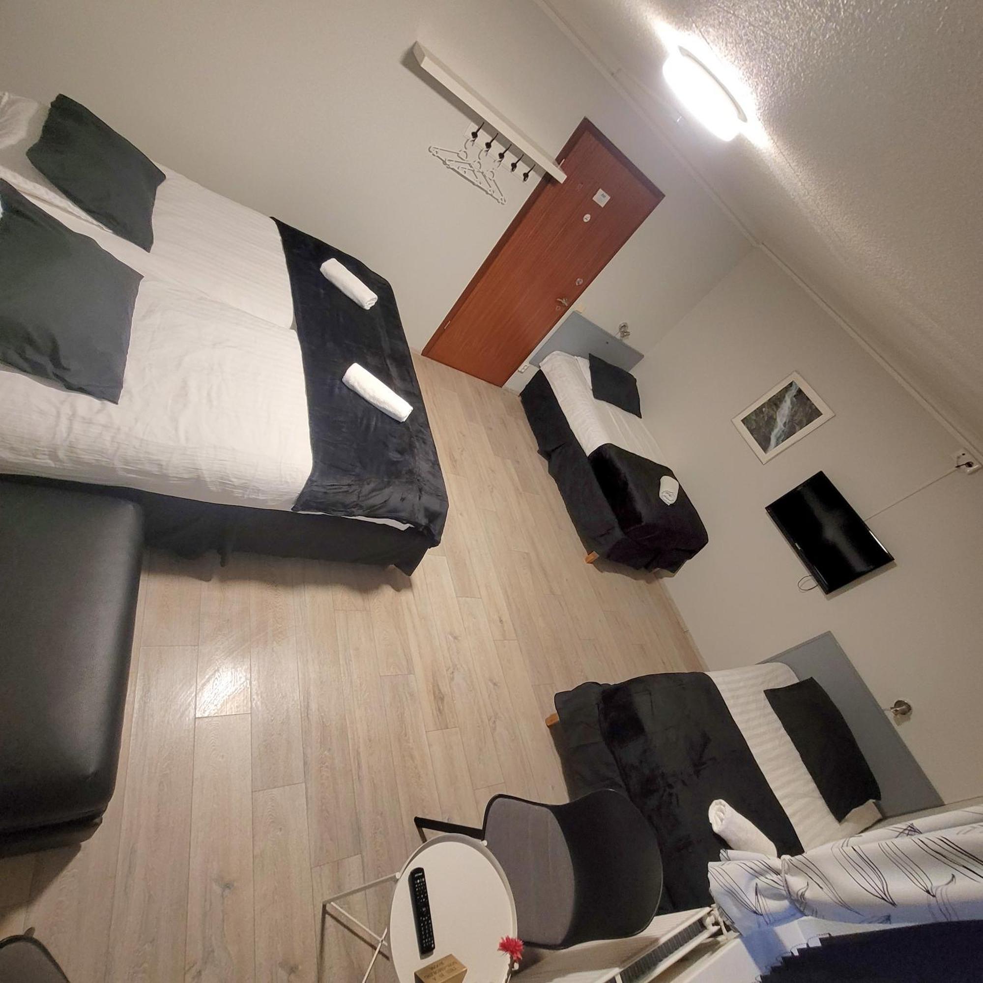 B&B Guesthouse - Bed And Breakfast Keflavik Centre Extérieur photo
