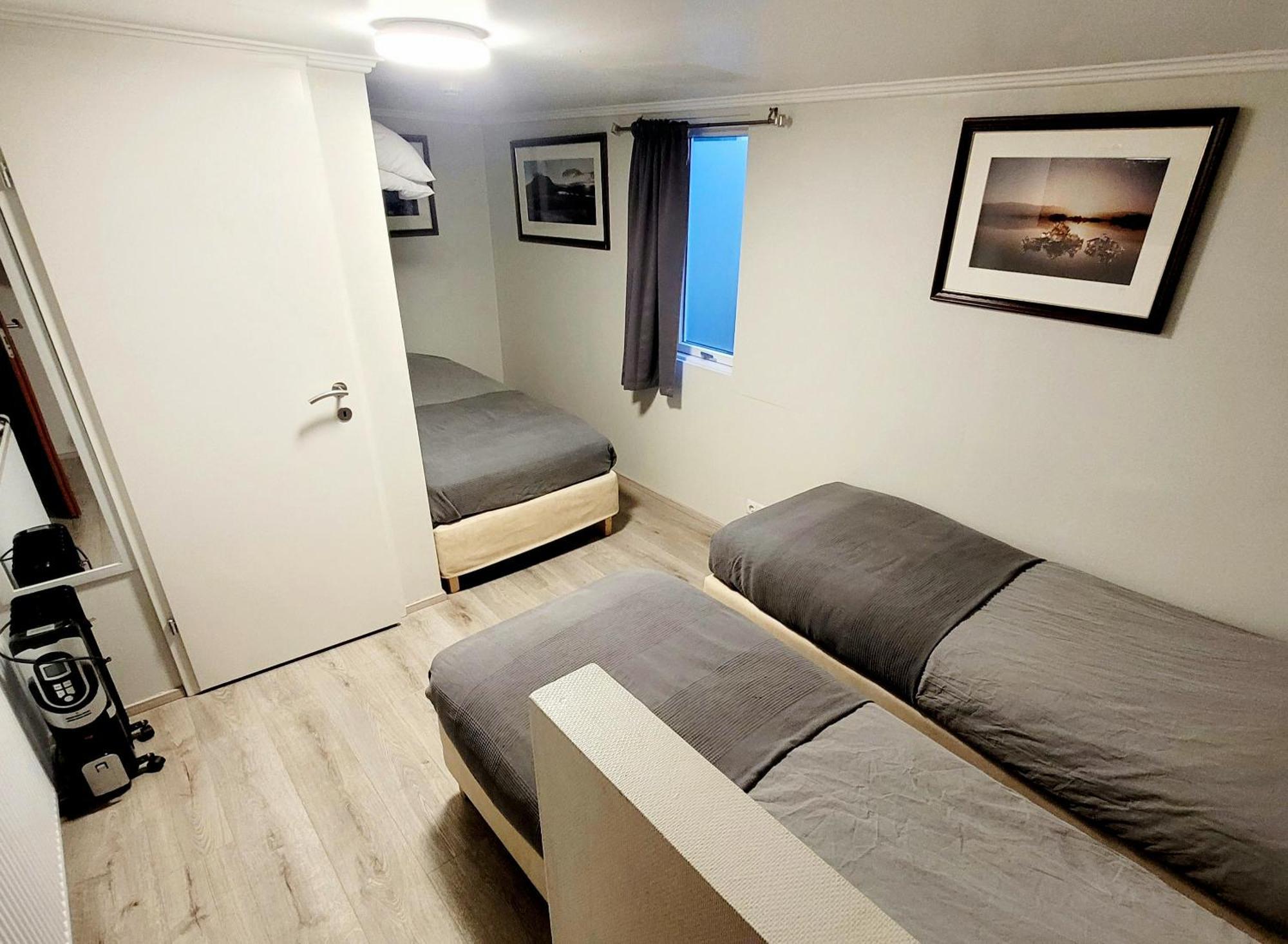 B&B Guesthouse - Bed And Breakfast Keflavik Centre Extérieur photo