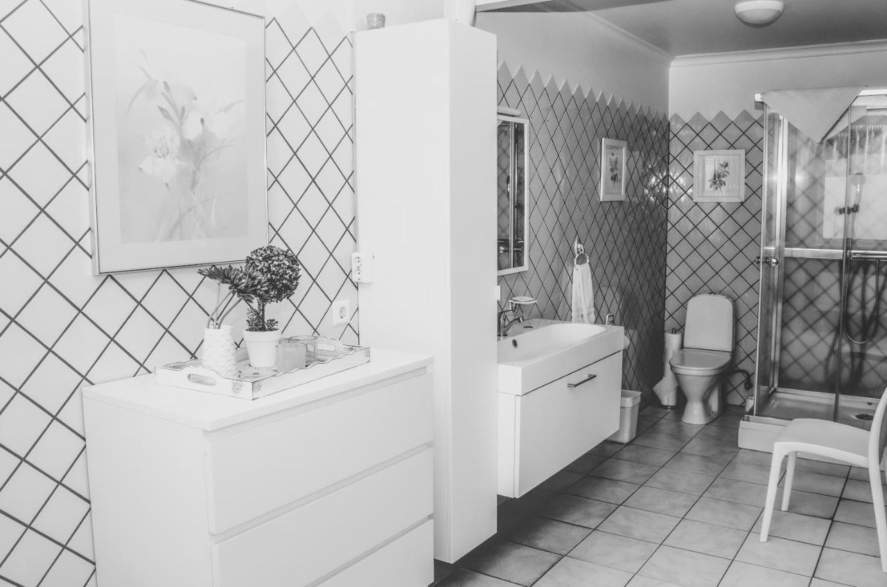 B&B Guesthouse - Bed And Breakfast Keflavik Centre Extérieur photo