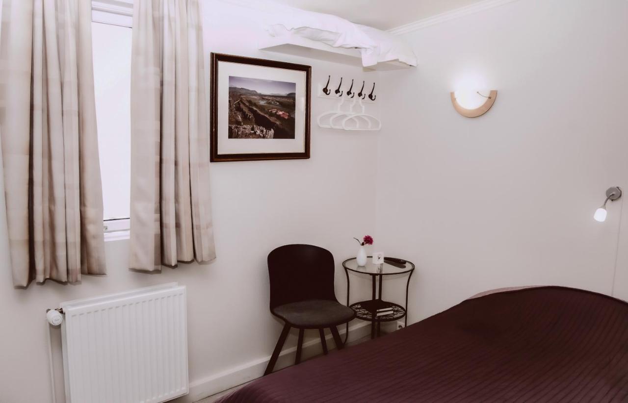 B&B Guesthouse - Bed And Breakfast Keflavik Centre Extérieur photo